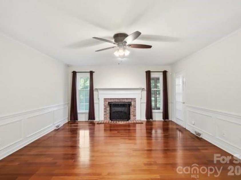 1677 Double Oaks Road, Fort Mill, SC 29715.  MLS# CAR4429426, YatesRealty ID 53755. Living Room