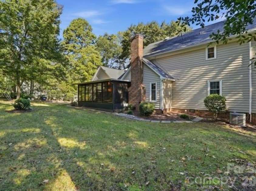 1677 Double Oaks Road, Fort Mill, SC 29715.  MLS# CAR4429426, YatesRealty ID 53755. Spacious Back Yard