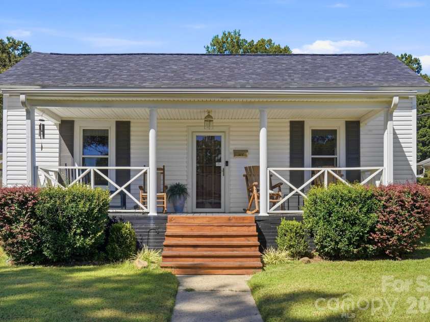 300 Rose Avenue, Kannapolis, NC 28083.  MLS# CAR4429381, YatesRealty ID 53757. 