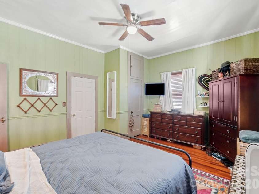 300 Rose Avenue, Kannapolis, NC 28083.  MLS# CAR4429381, YatesRealty ID 53757. 