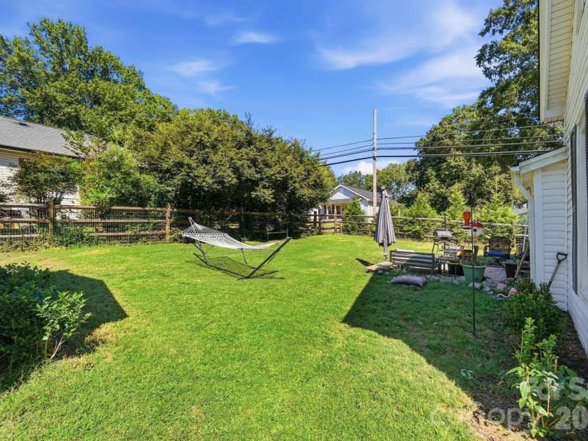 300 Rose Avenue, Kannapolis, NC 28083.  MLS# CAR4429381, YatesRealty ID 53757. 