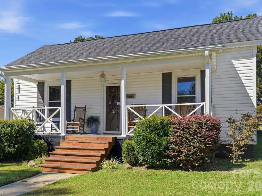 300 Rose Avenue, Kannapolis, NC 28083.  MLS# CAR4429381, YatesRealty ID 53757. 