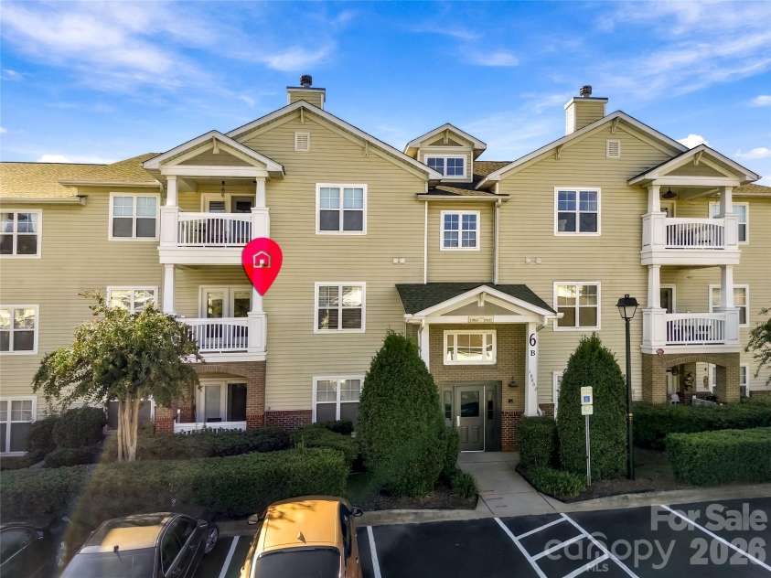 19819 Deer Valley Drive, Cornelius, NC 28031.  MLS# CAR4429510, YatesRealty ID 53758. 