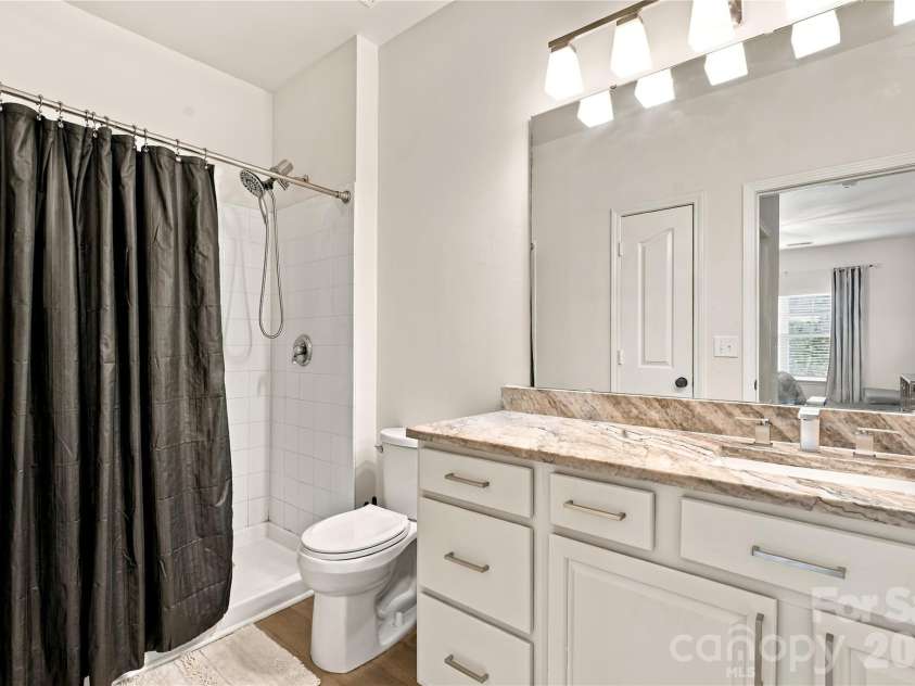 19819 Deer Valley Drive, Cornelius, NC 28031.  MLS# CAR4429510, YatesRealty ID 53758. 