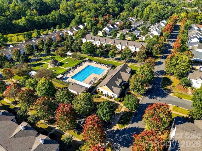 19819 Deer Valley Drive, Cornelius, NC 28031.  MLS# CAR4429510, YatesRealty ID 53758. 