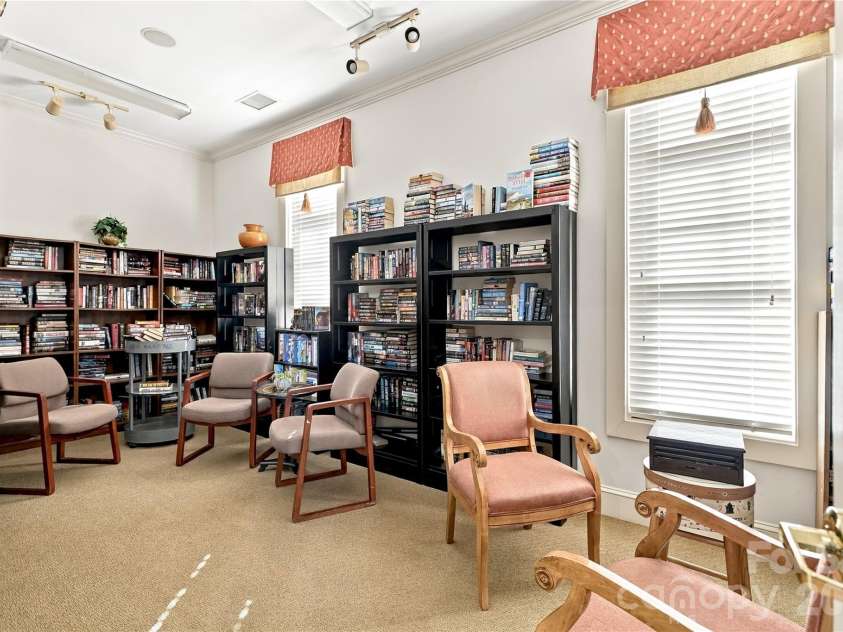19819 Deer Valley Drive, Cornelius, NC 28031.  MLS# CAR4429510, YatesRealty ID 53758. 