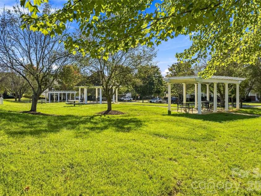 19819 Deer Valley Drive, Cornelius, NC 28031.  MLS# CAR4429510, YatesRealty ID 53758. 