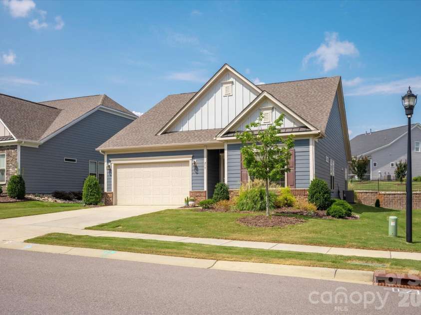 215 Pintail Drive, Monroe, NC 28110.  MLS# CAR4429429, YatesRealty ID 53759. 215 Pintail Drive
