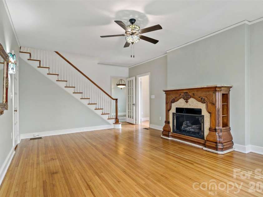 141 Madison Street, Marion, NC 28752.  MLS# CAR4398809, YatesRealty ID 5376. 