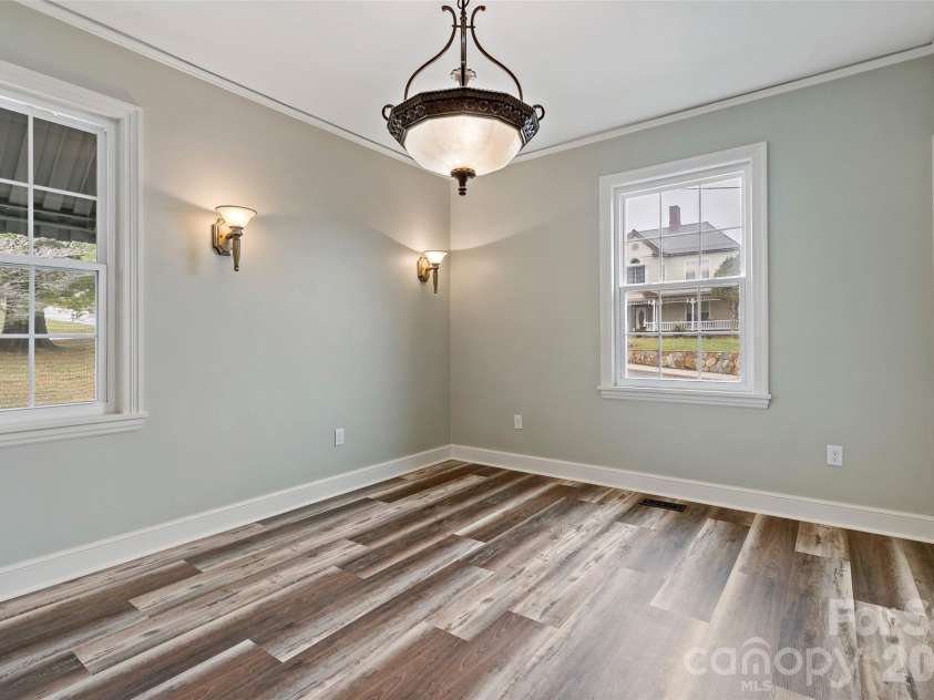 141 Madison Street, Marion, NC 28752.  MLS# CAR4398809, YatesRealty ID 5376. 