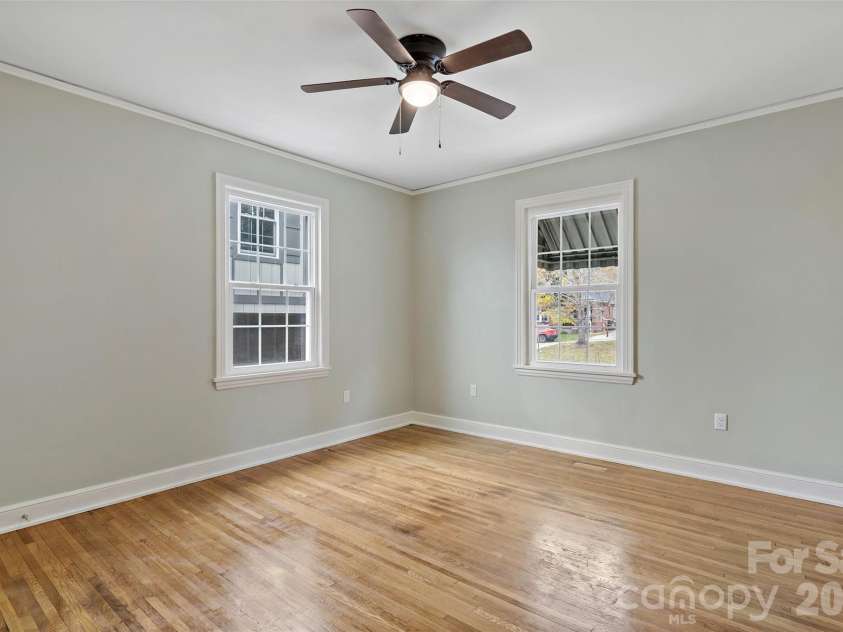 141 Madison Street, Marion, NC 28752.  MLS# CAR4398809, YatesRealty ID 5376. 