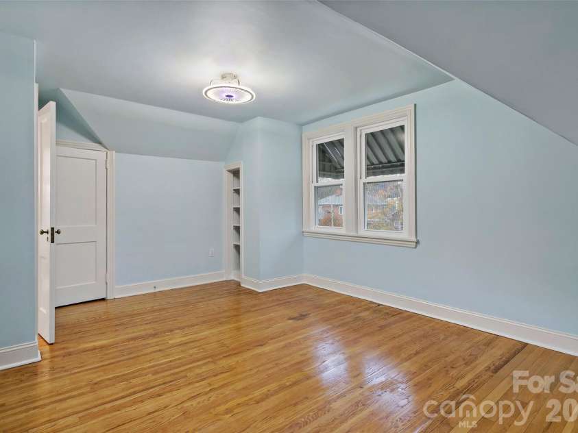 141 Madison Street, Marion, NC 28752.  MLS# CAR4398809, YatesRealty ID 5376. 