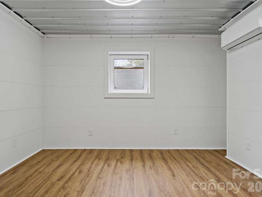 141 Madison Street, Marion, NC 28752.  MLS# CAR4398809, YatesRealty ID 5376. 