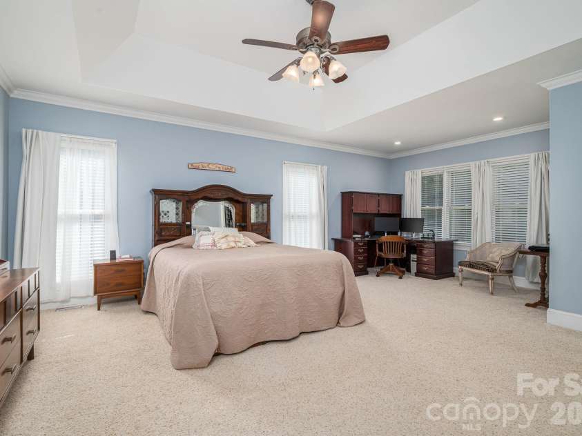 145 Chippawa Drive, Dallas, NC 28034.  MLS# CAR4425711, YatesRealty ID 53763. 