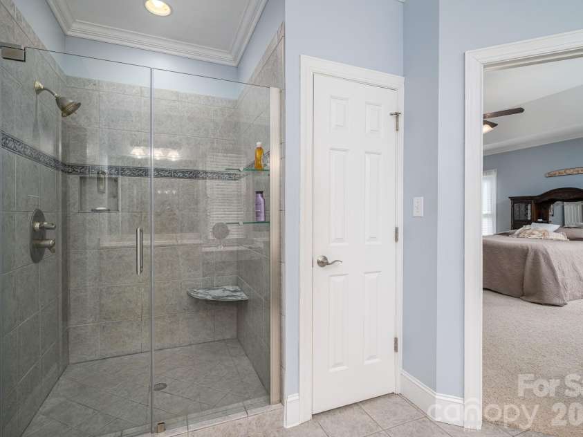 145 Chippawa Drive, Dallas, NC 28034.  MLS# CAR4425711, YatesRealty ID 53763. 