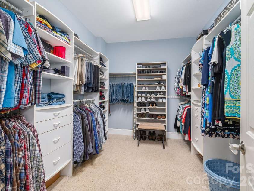 145 Chippawa Drive, Dallas, NC 28034.  MLS# CAR4425711, YatesRealty ID 53763. 