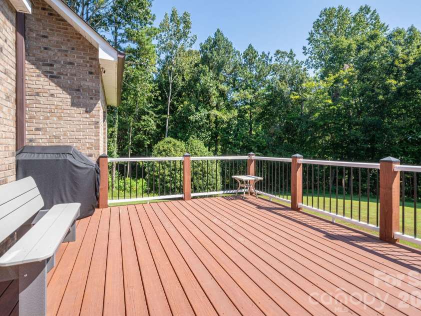 145 Chippawa Drive, Dallas, NC 28034.  MLS# CAR4425711, YatesRealty ID 53763. 