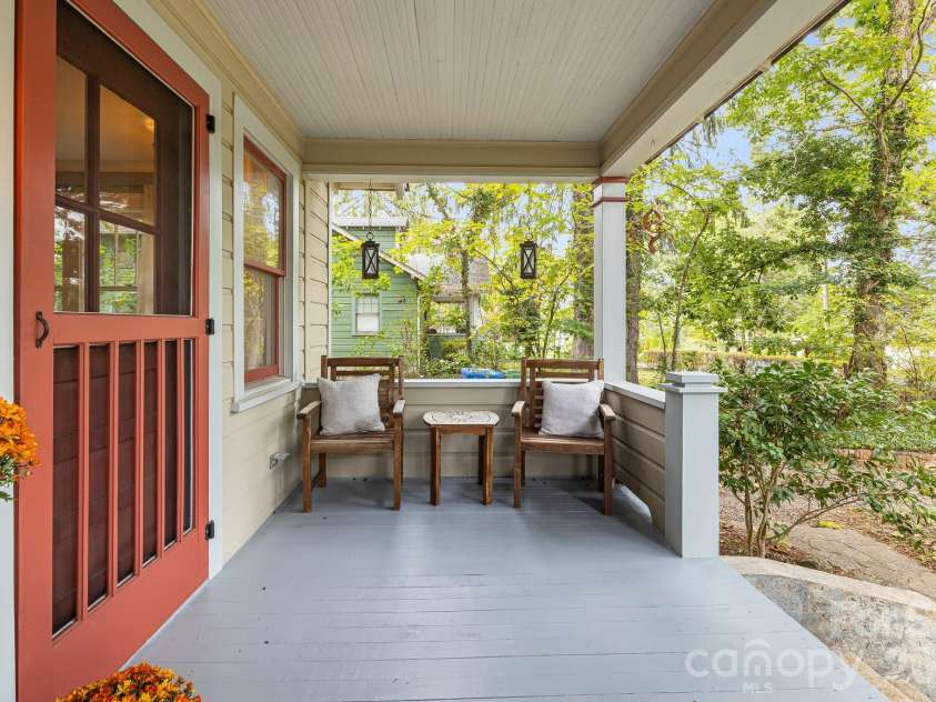 15 Rosewood Avenue, Asheville, NC 28801.  MLS# CAR4421709, YatesRealty ID 53766. 