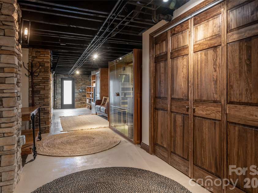 3 Maplewood Parkway, Asheville, NC 28804.  MLS# CAR4425655, YatesRealty ID 53767. 