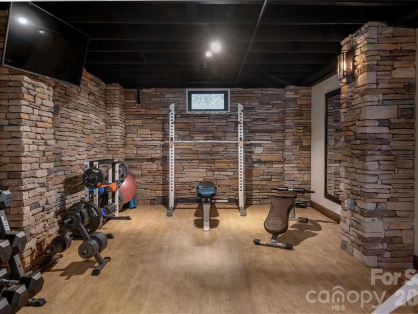 3 Maplewood Parkway, Asheville, NC 28804.  MLS# CAR4425655, YatesRealty ID 53767. Work out area.