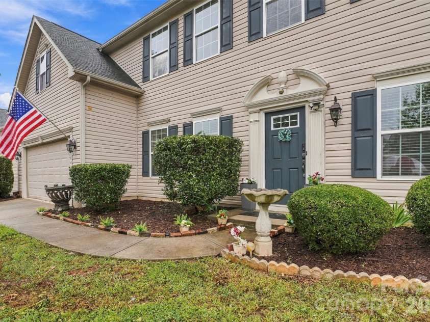 13104 Red Vulcan Court, Charlotte, NC 28213.  MLS# CAR4428322, YatesRealty ID 53768. 