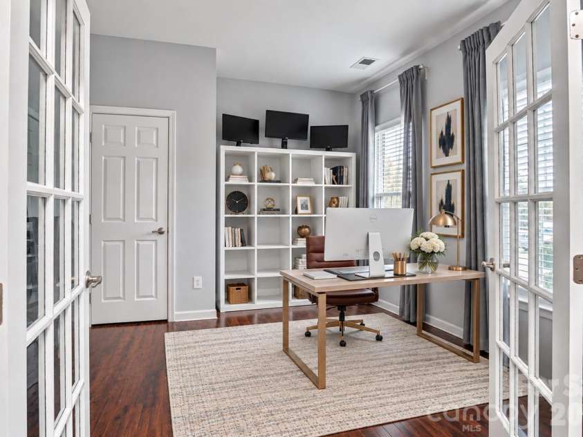 13104 Red Vulcan Court, Charlotte, NC 28213.  MLS# CAR4428322, YatesRealty ID 53768. 