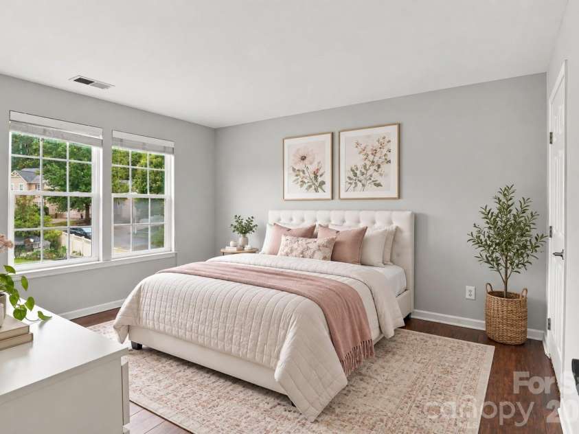 13104 Red Vulcan Court, Charlotte, NC 28213.  MLS# CAR4428322, YatesRealty ID 53768. 