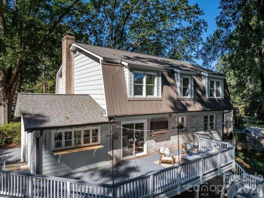 6607 Long Meadow Road, Charlotte, NC 28210.  MLS# CAR4427099, YatesRealty ID 53769. 