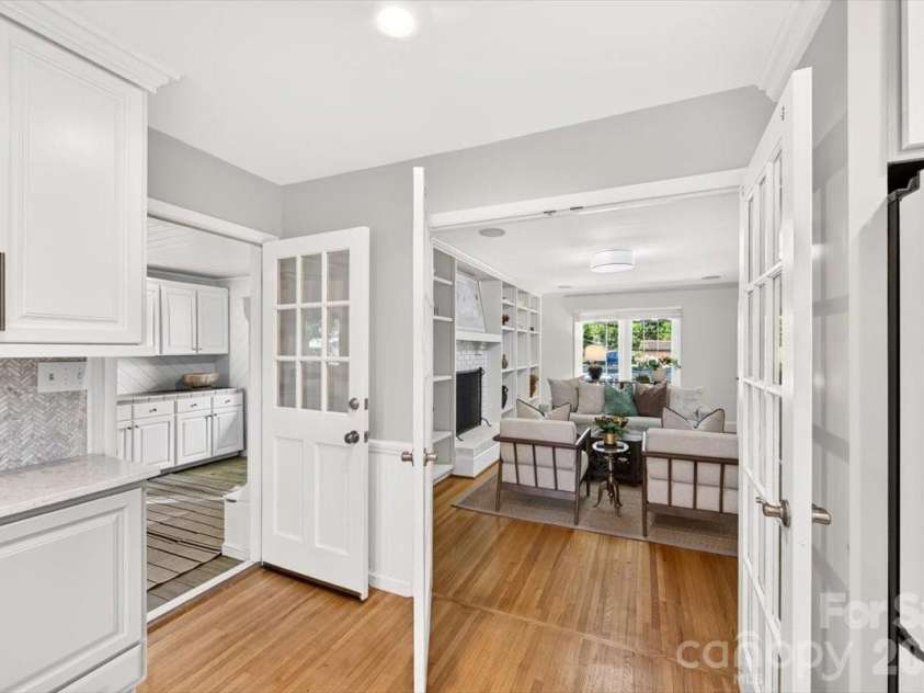 6607 Long Meadow Road, Charlotte, NC 28210.  MLS# CAR4427099, YatesRealty ID 53769. 