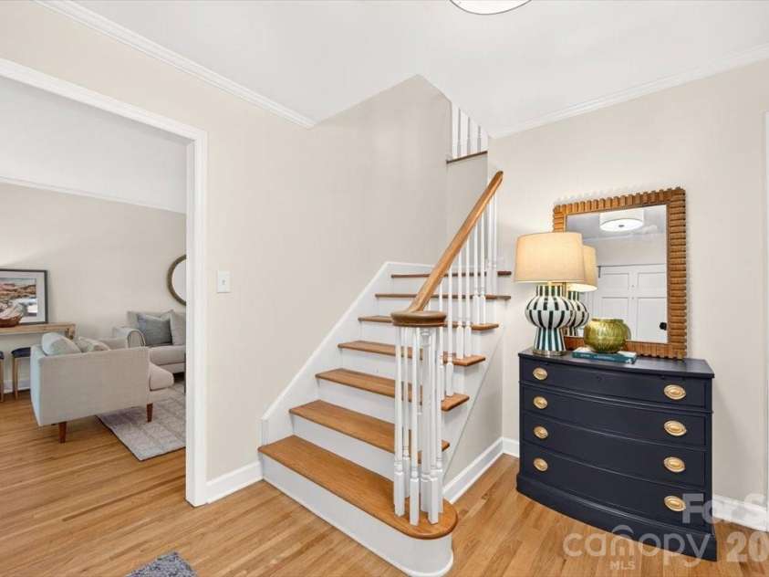 6607 Long Meadow Road, Charlotte, NC 28210.  MLS# CAR4427099, YatesRealty ID 53769. 
