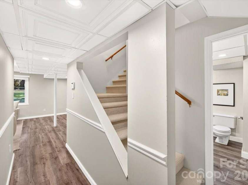 6607 Long Meadow Road, Charlotte, NC 28210.  MLS# CAR4427099, YatesRealty ID 53769. 