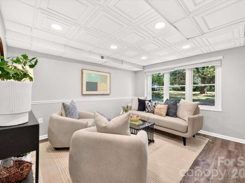 6607 Long Meadow Road, Charlotte, NC 28210.  MLS# CAR4427099, YatesRealty ID 53769. 