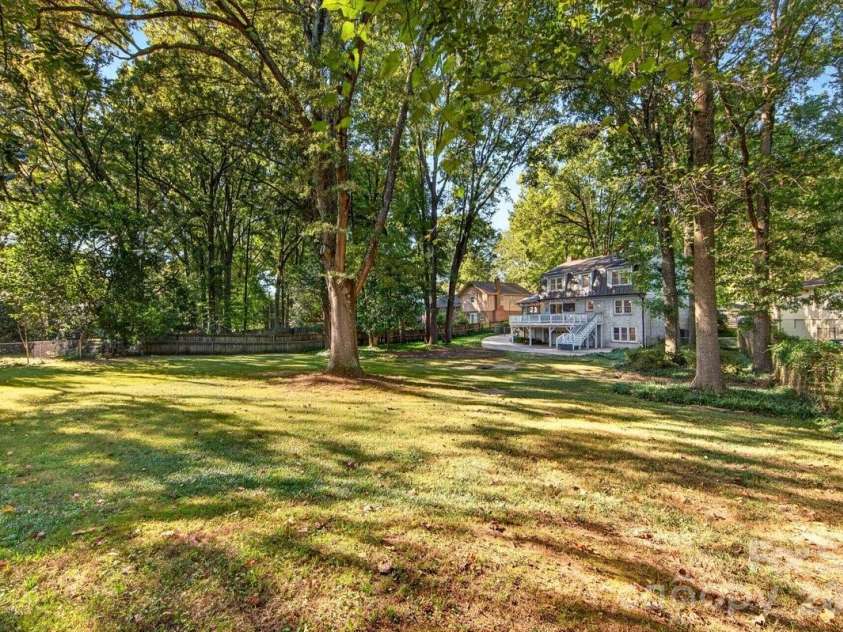 6607 Long Meadow Road, Charlotte, NC 28210.  MLS# CAR4427099, YatesRealty ID 53769. 