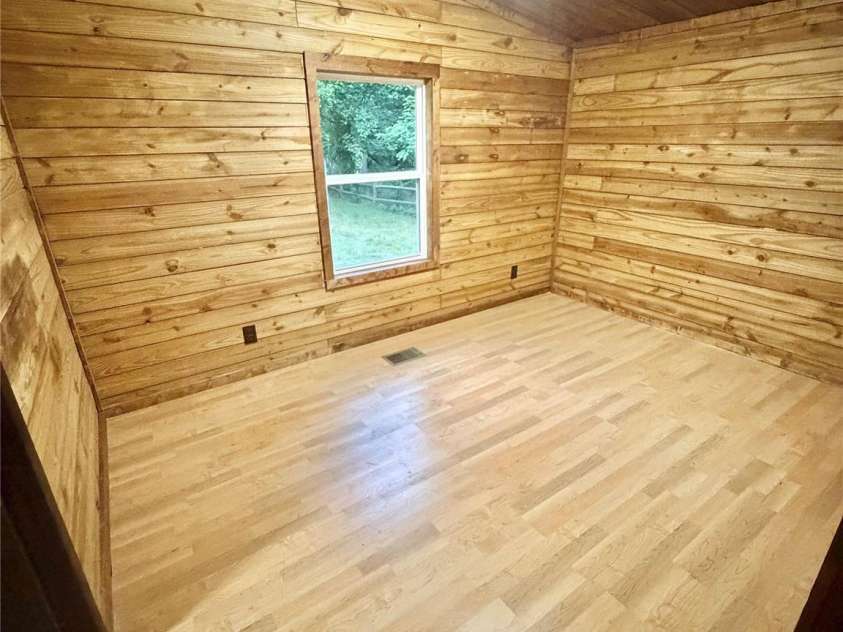 1050 Wyatt Town Road, Burnsville, NC 28714.  MLS# CAR4337141, YatesRealty ID 5377. 