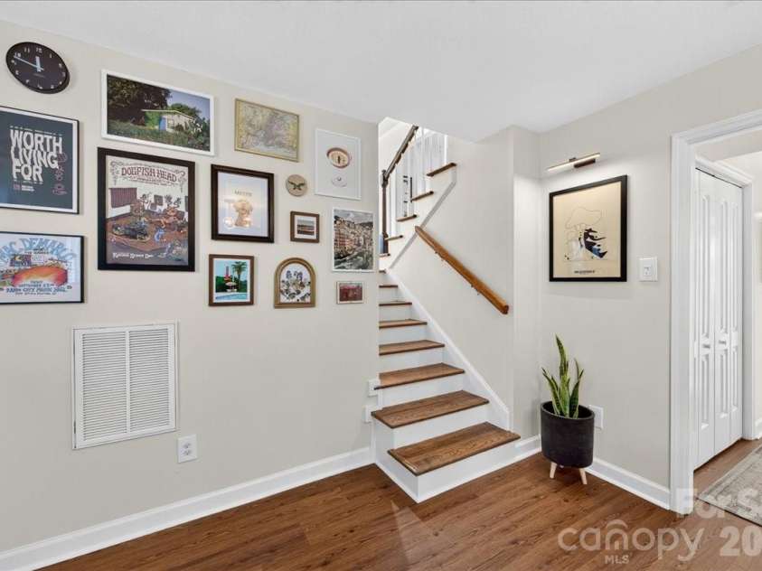 3914 Chandworth Road, Charlotte, NC 28210.  MLS# CAR4427362, YatesRealty ID 53770. 