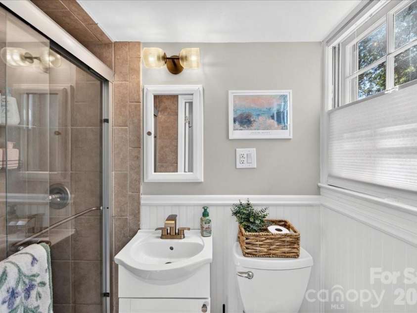 3914 Chandworth Road, Charlotte, NC 28210.  MLS# CAR4427362, YatesRealty ID 53770. 
