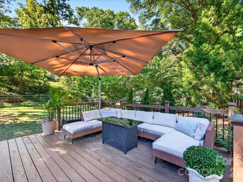 3914 Chandworth Road, Charlotte, NC 28210.  MLS# CAR4427362, YatesRealty ID 53770. 