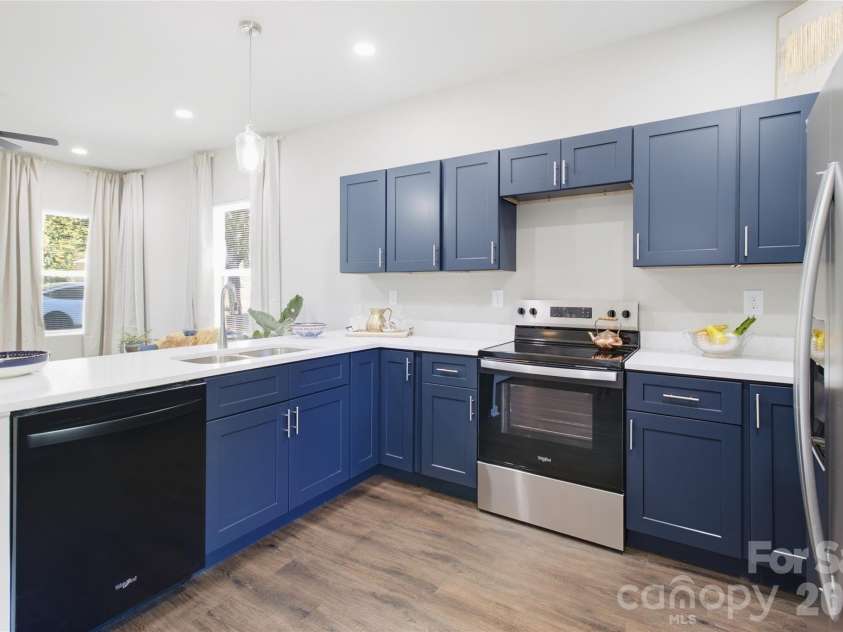 310 Melrose Drive, Concord, NC 28025.  MLS# CAR4428809, YatesRealty ID 53772. 