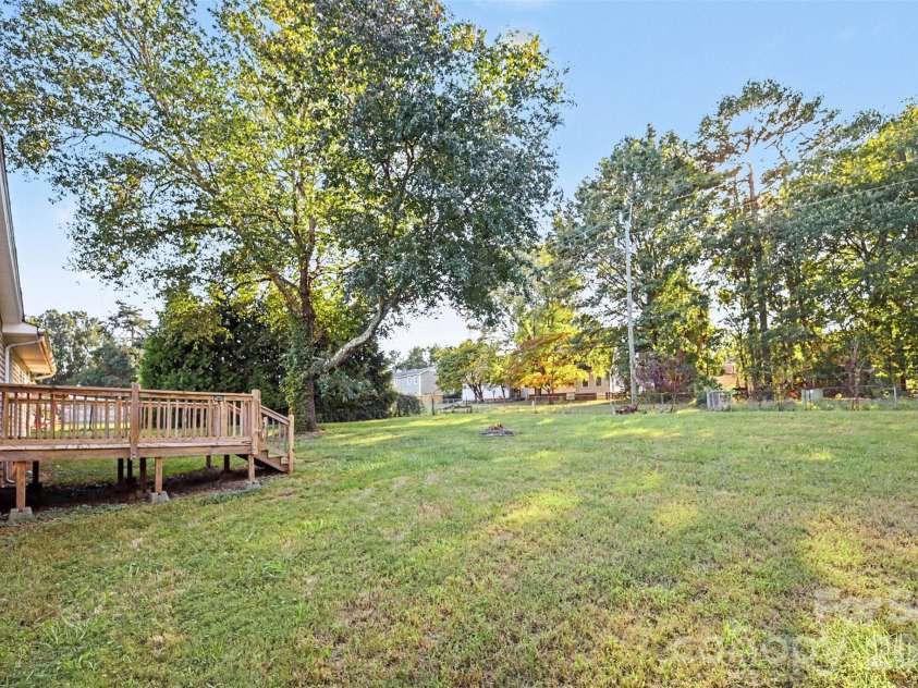2519 Winterfield Drive, Gastonia, NC 28056.  MLS# CAR4410551, YatesRealty ID 53774. 