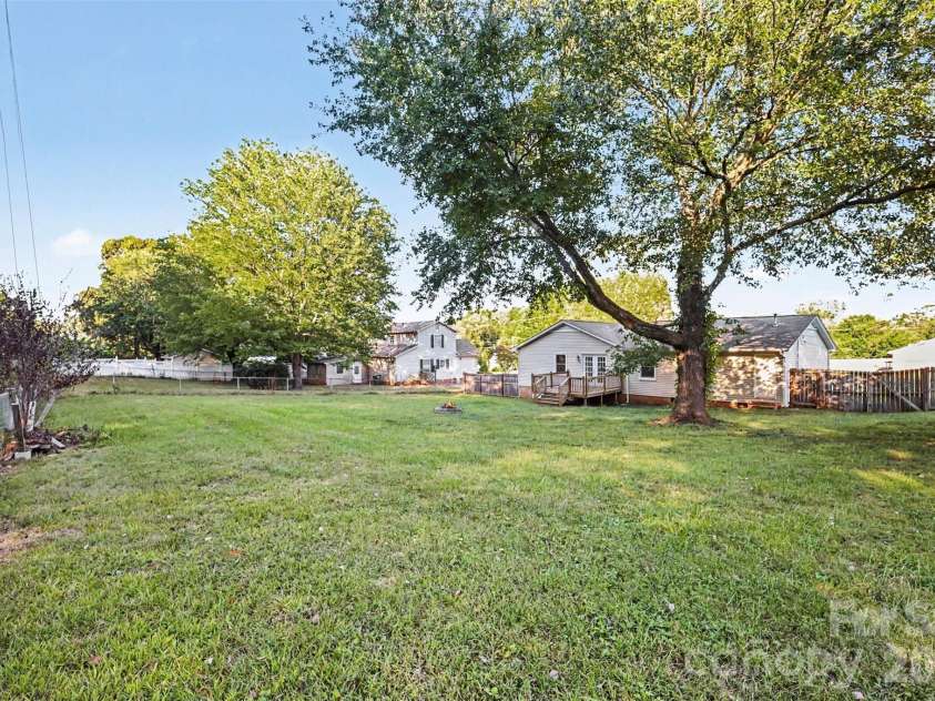 2519 Winterfield Drive, Gastonia, NC 28056.  MLS# CAR4410551, YatesRealty ID 53774. 