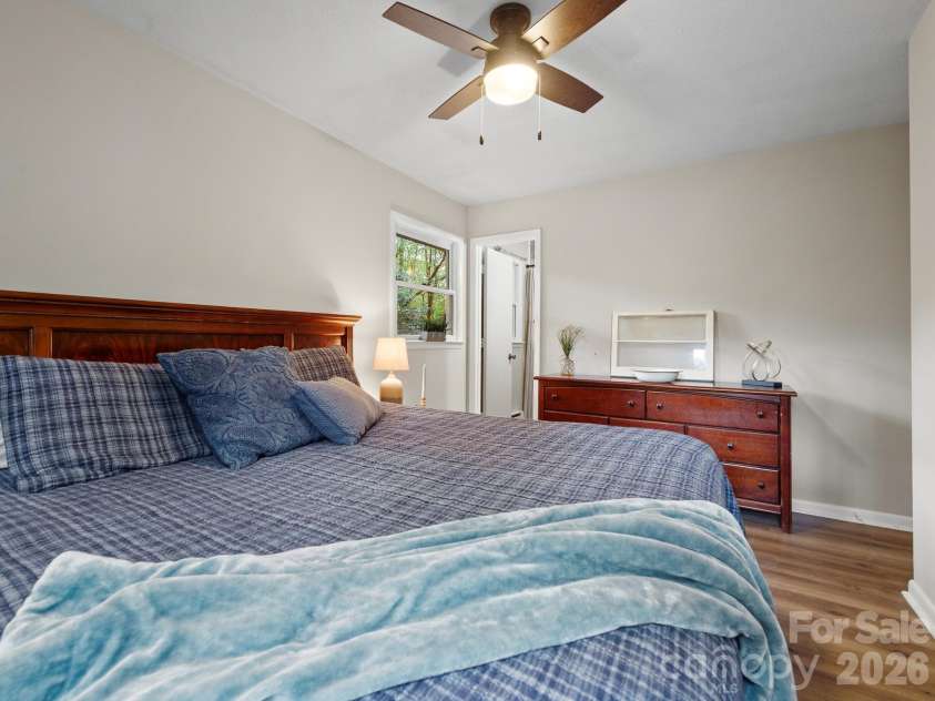 305 Youngs Cove Road, Candler, NC 28715.  MLS# CAR4427109, YatesRealty ID 53775. Primary Suite