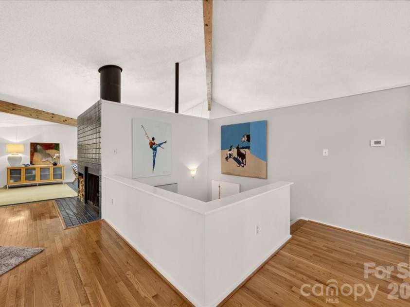 3240 Johnny Cake Lane, Charlotte, NC 28226.  MLS# CAR4425900, YatesRealty ID 53776. 