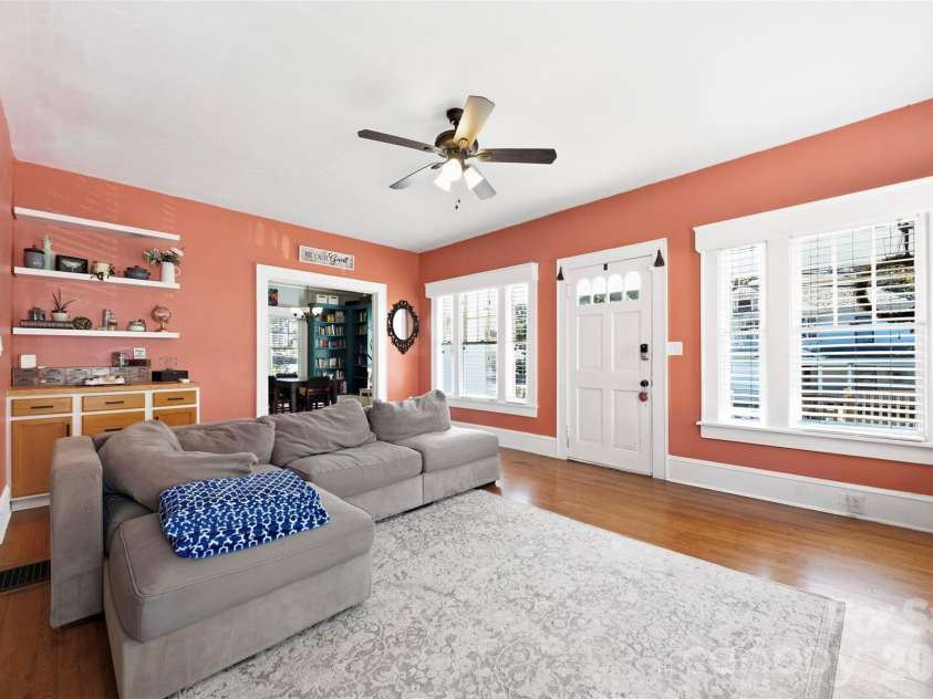 407 South Street, Gastonia, NC 28052.  MLS# CAR4429534, YatesRealty ID 53777. 