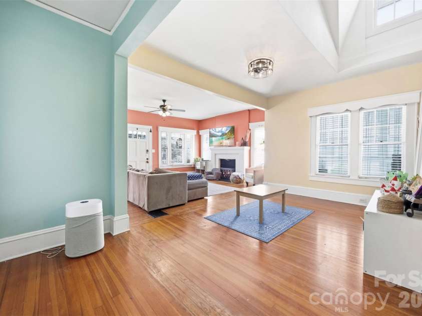 407 South Street, Gastonia, NC 28052.  MLS# CAR4429534, YatesRealty ID 53777. 