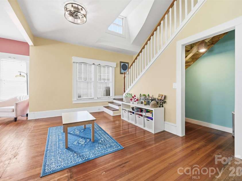 407 South Street, Gastonia, NC 28052.  MLS# CAR4429534, YatesRealty ID 53777. 