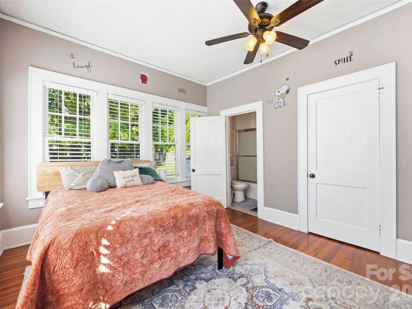 407 South Street, Gastonia, NC 28052.  MLS# CAR4429534, YatesRealty ID 53777. 