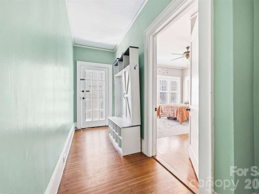407 South Street, Gastonia, NC 28052.  MLS# CAR4429534, YatesRealty ID 53777. 