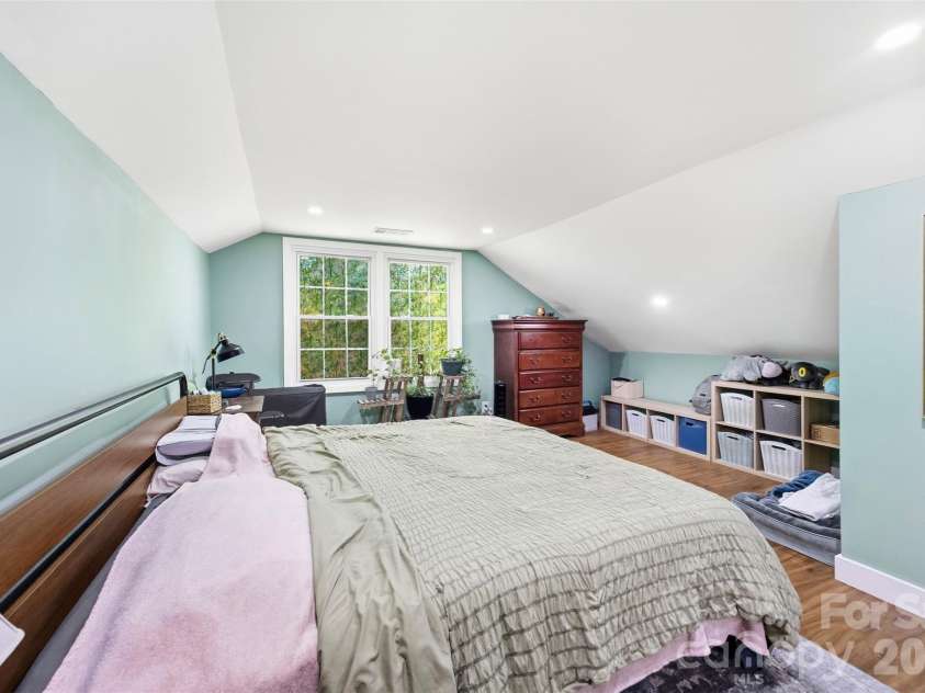 407 South Street, Gastonia, NC 28052.  MLS# CAR4429534, YatesRealty ID 53777. 