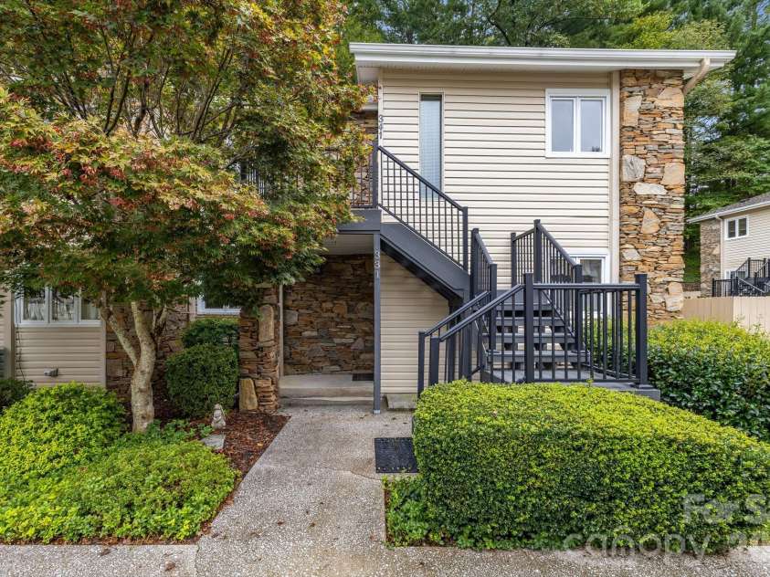 341 Britton Creek Court, Hendersonville, NC 28791.  MLS# CAR4427557, YatesRealty ID 53778. 