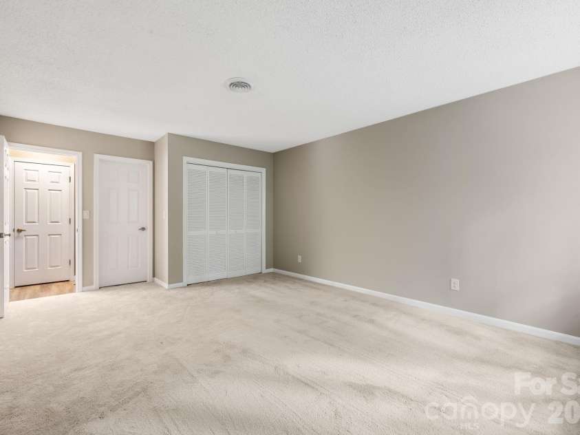 341 Britton Creek Court, Hendersonville, NC 28791.  MLS# CAR4427557, YatesRealty ID 53778. 